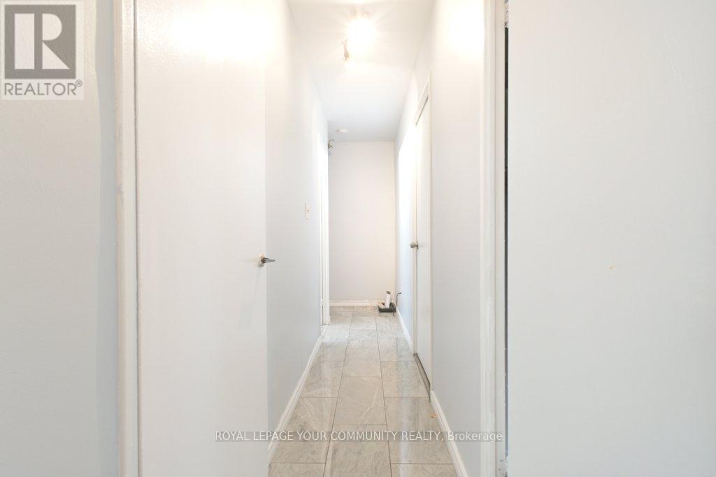 2205 - 1 Massey Square, Toronto, Ontario  M4C 5L4 - Photo 11 - E12368952