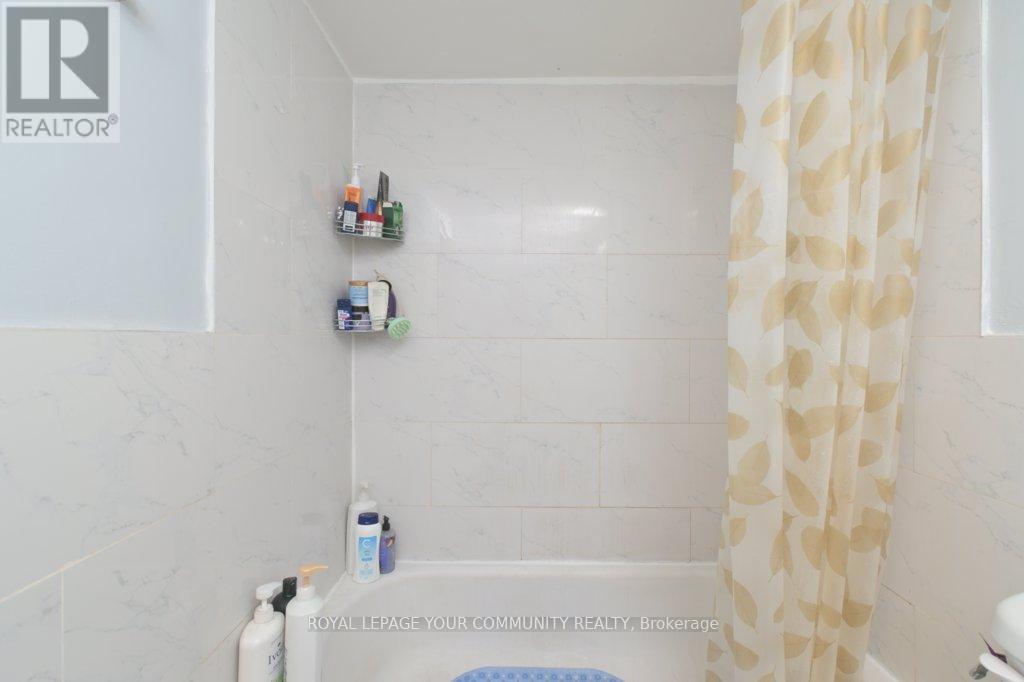 2205 - 1 Massey Square, Toronto, Ontario  M4C 5L4 - Photo 15 - E12368952