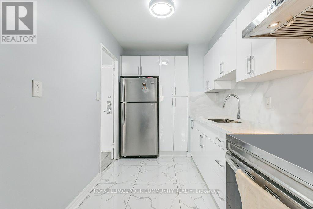 2205 - 1 Massey Square, Toronto, Ontario  M4C 5L4 - Photo 2 - E12368952