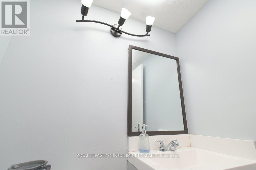 2205 - 1 Massey Square, Toronto, Ontario  M4C 5L4 - Photo 20 - E12368952