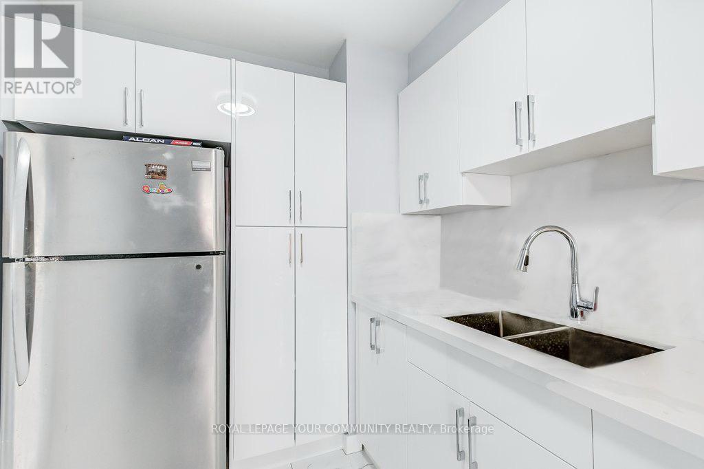2205 - 1 Massey Square, Toronto, Ontario  M4C 5L4 - Photo 5 - E12368952