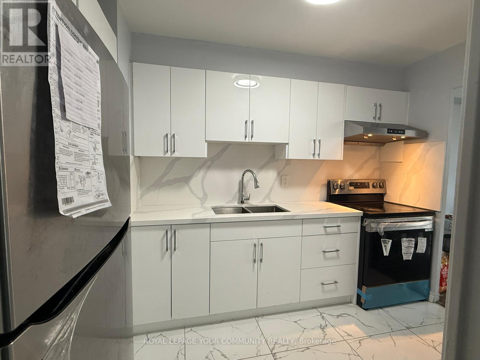 2205 - 1 Massey Square, Toronto, Ontario  M4C 5L4 - Photo 8 - E12368952