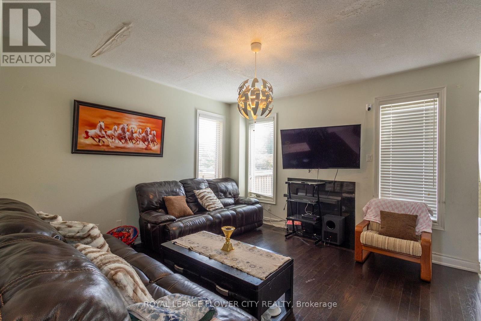 159 Lionhead Golf Club Road, Brampton, Ontario  L6Y 6C2 - Photo 10 - W12470665