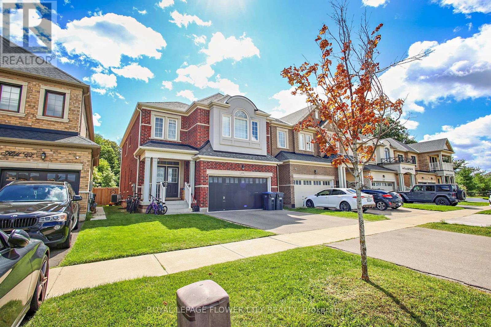 159 Lionhead Golf Club Road, Brampton, Ontario  L6Y 6C2 - Photo 2 - W12470665