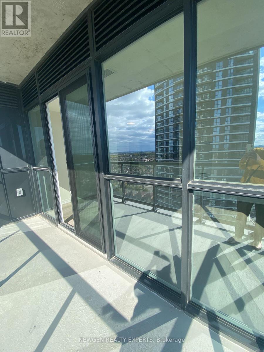 2004 - 15 Watergarden Drive, Mississauga, Ontario  L5R 1B2 - Photo 4 - W12470668
