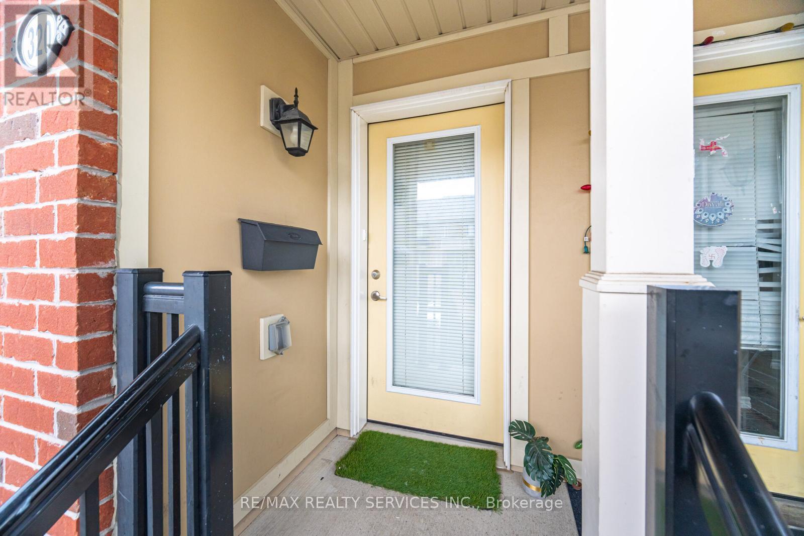 320 - 250 SUNNY MEADOW BOULEVARD, Brampton, Ontario