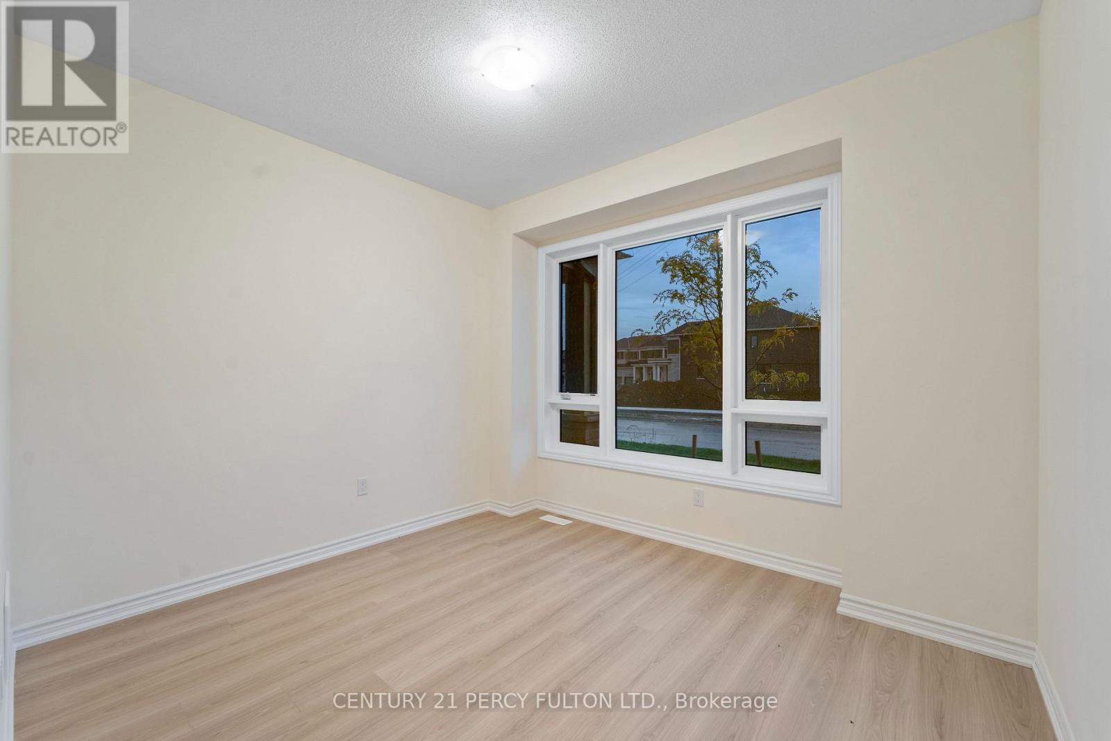 150 Alcorn Drive, Kawartha Lakes, Ontario  K9V 5V5 - Photo 10 - X12470658