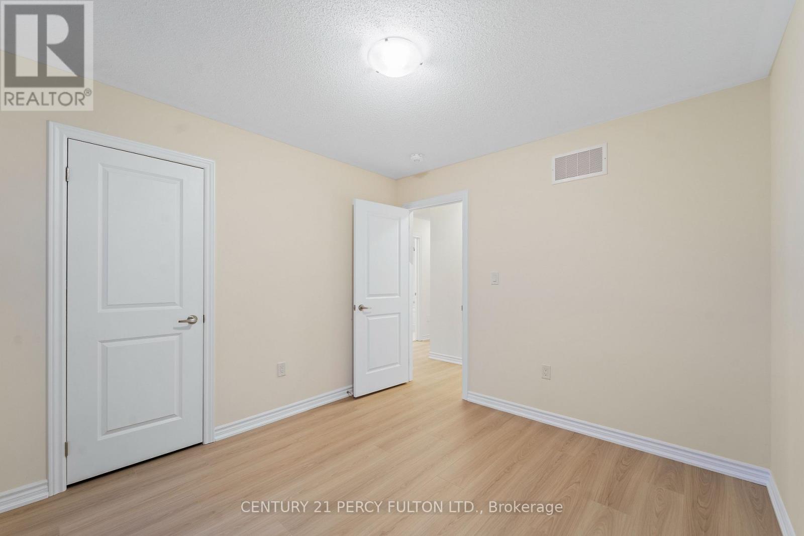 150 Alcorn Drive, Kawartha Lakes, Ontario  K9V 5V5 - Photo 19 - X12470658