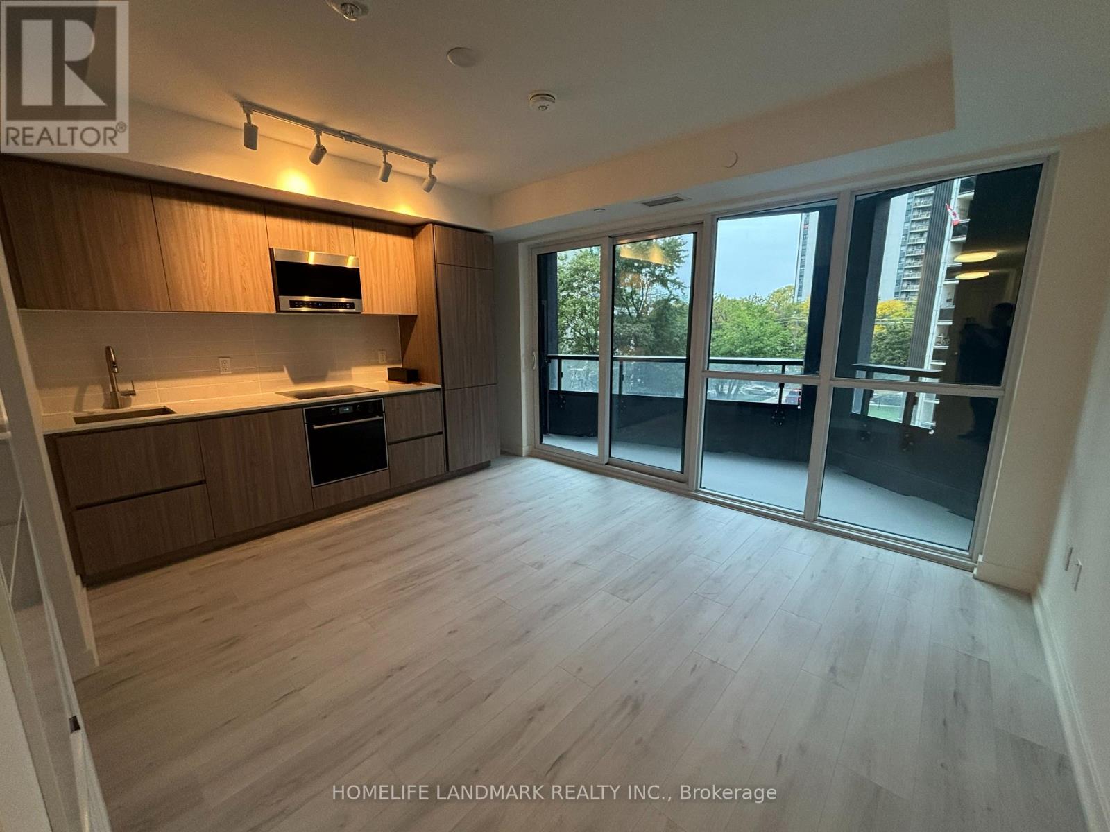 315 - 120 Broadway Avenue, Toronto, Ontario  M4P 0E9 - Photo 3 - C12470692