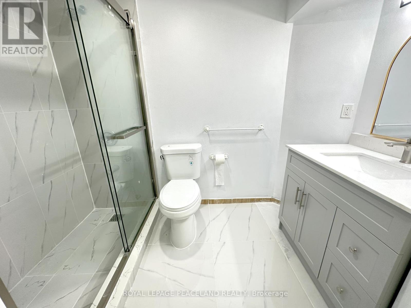 423 Osiris Drive, Richmond Hill, Ontario  L4C 2R1 - Photo 14 - N12470685