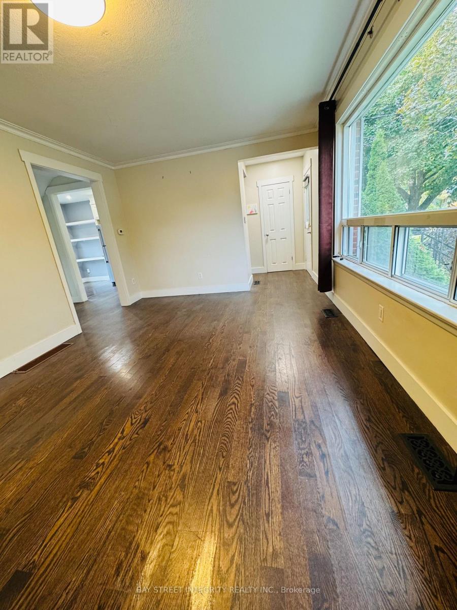 120 Lawrence Avenue, Richmond Hill, Ontario  L4C 1Z3 - Photo 11 - N12470698
