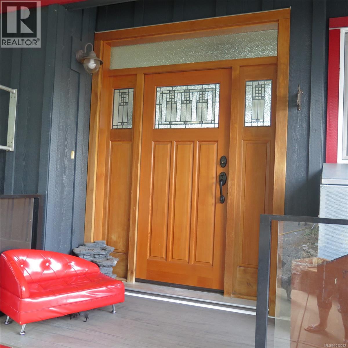 426 Davis Rd, Ladysmith, British Columbia  V0R 2E0 - Photo 4 - 1013092