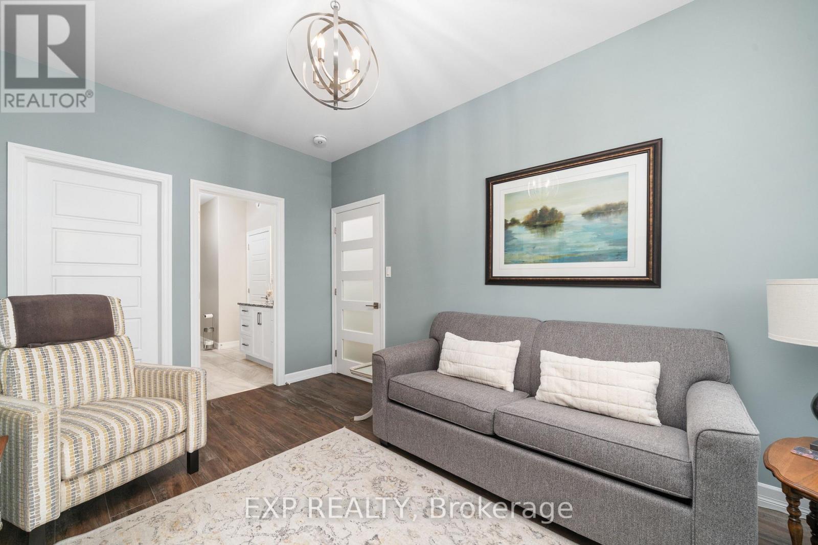 20 Stinson Avenue, Belleville, Ontario  K8P 5N9 - Photo 8 - X12470706