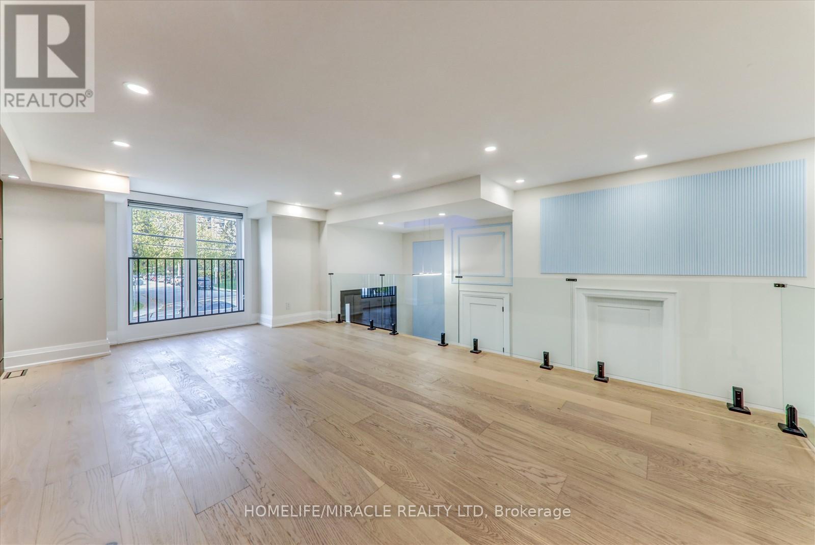 245 Ferris Road, Toronto (O'connor-Parkview), Ontario  M4B 1H2 - Photo 14 - E12469651