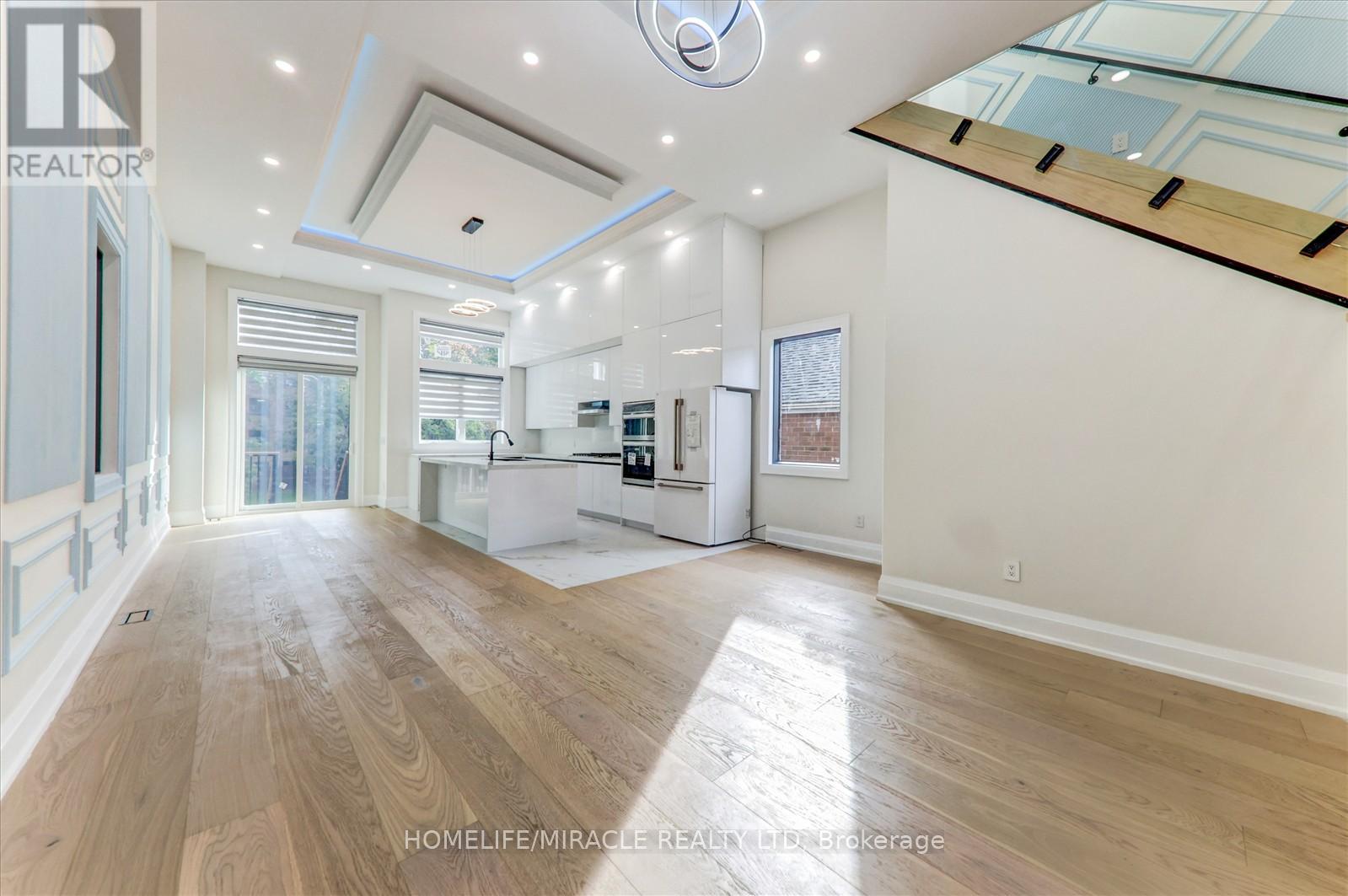 245 Ferris Road, Toronto (O'connor-Parkview), Ontario  M4B 1H2 - Photo 7 - E12469651