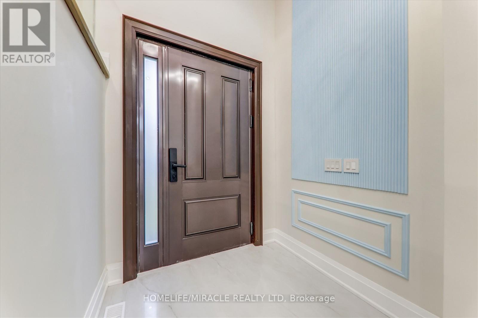 245 Ferris Road, Toronto (O'connor-Parkview), Ontario  M4B 1H2 - Photo 6 - E12469651