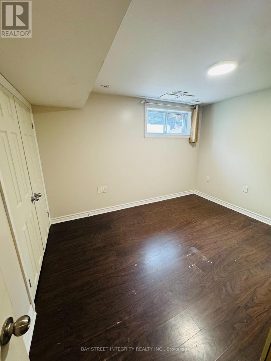 120 Lawrence Avenue, Richmond Hill, Ontario  L4C 1Z3 - Photo 21 - N12470698