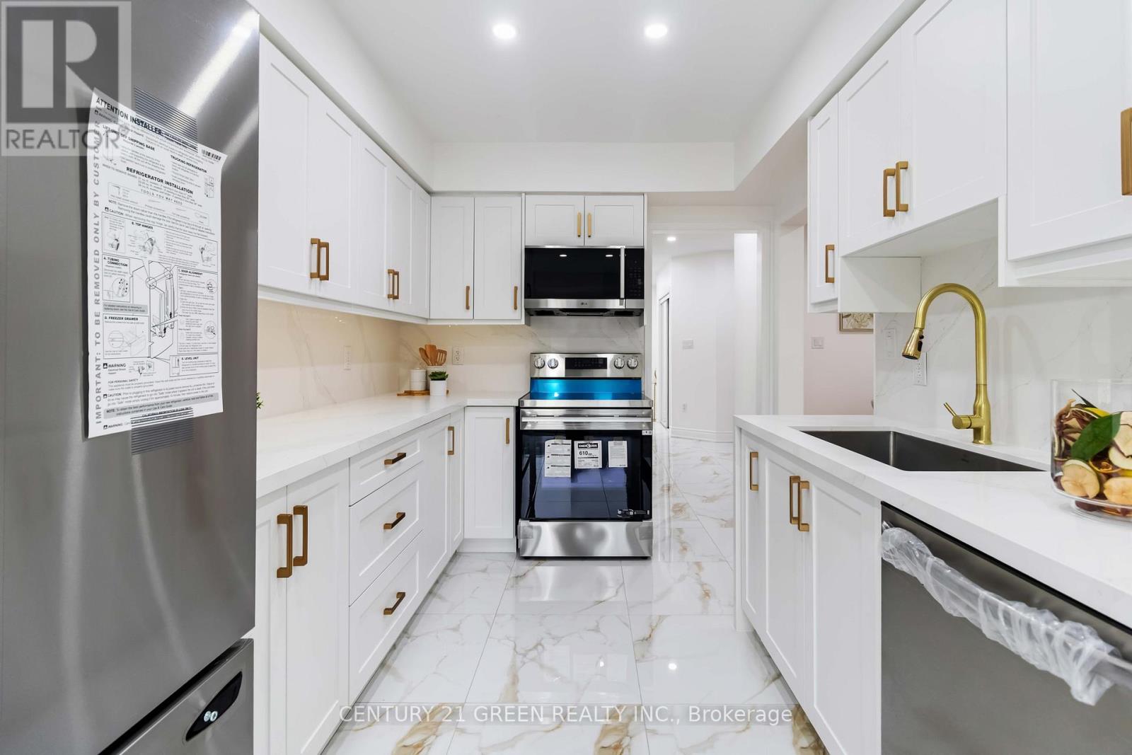 6085 Rowers Crescent, Mississauga, Ontario  L5V 3A2 - Photo 11 - W12470682