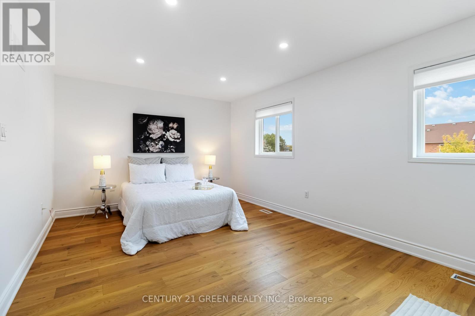 6085 Rowers Crescent, Mississauga, Ontario  L5V 3A2 - Photo 22 - W12470682