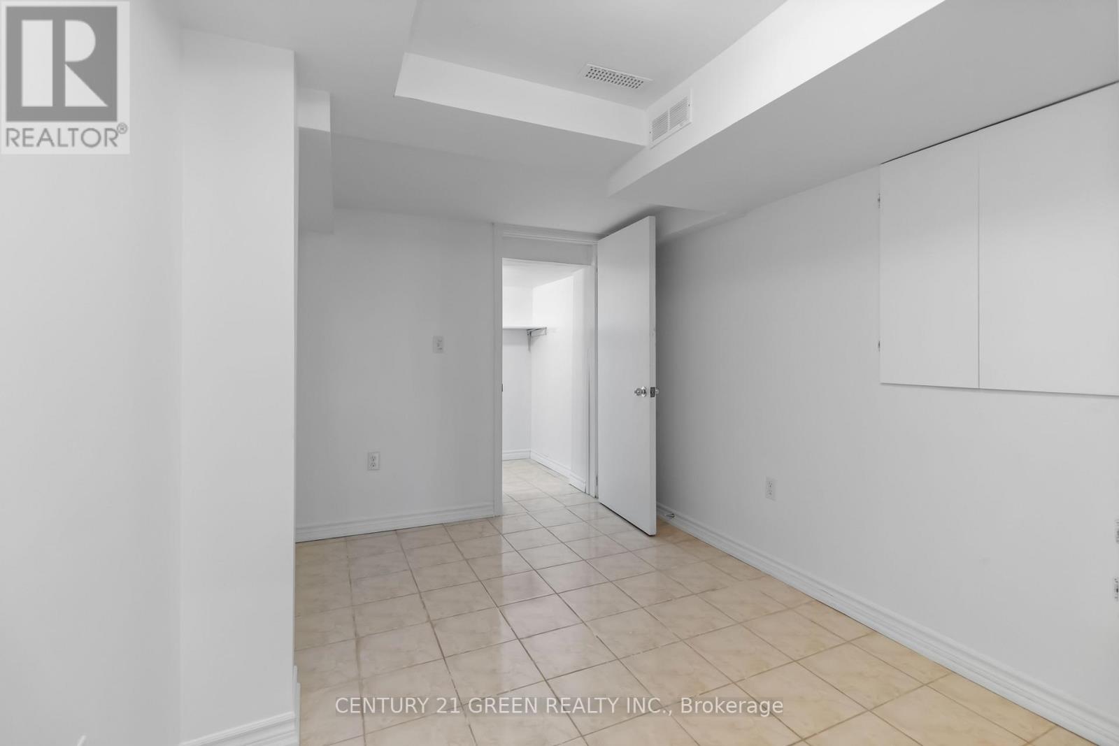 6085 Rowers Crescent, Mississauga, Ontario  L5V 3A2 - Photo 25 - W12470682