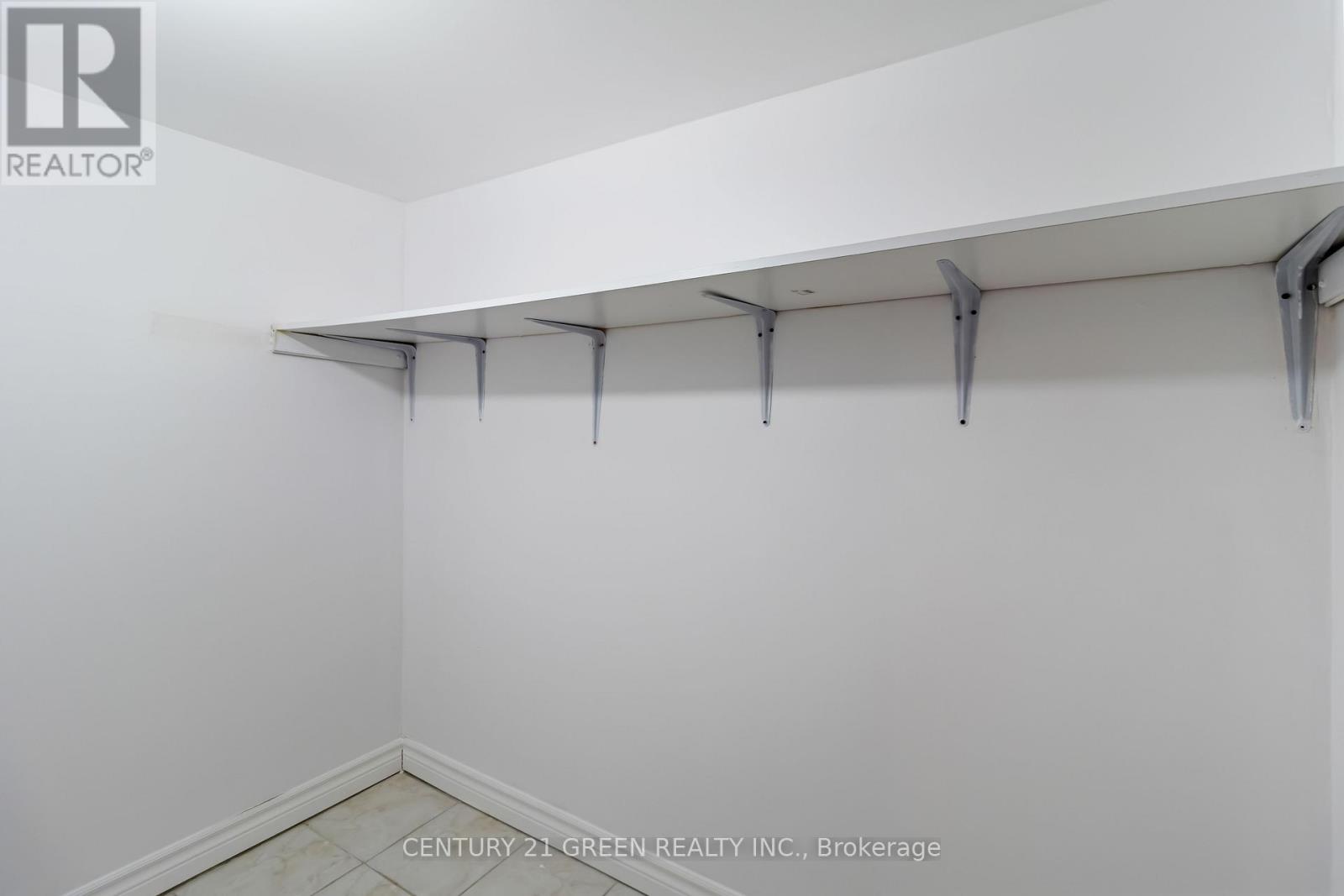 6085 Rowers Crescent, Mississauga, Ontario  L5V 3A2 - Photo 26 - W12470682