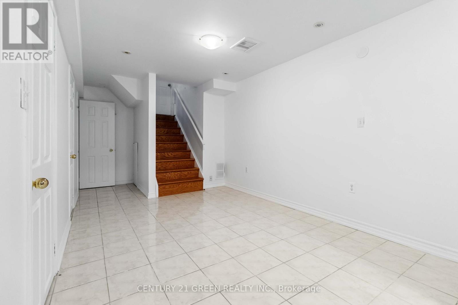 6085 Rowers Crescent, Mississauga, Ontario  L5V 3A2 - Photo 27 - W12470682