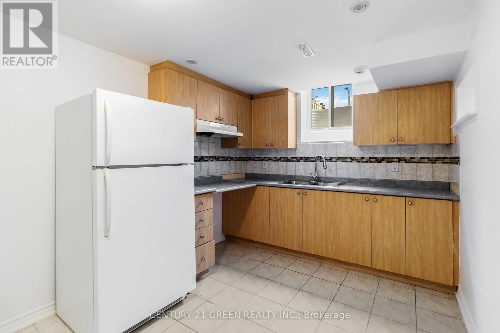 6085 Rowers Crescent, Mississauga, Ontario  L5V 3A2 - Photo 29 - W12470682