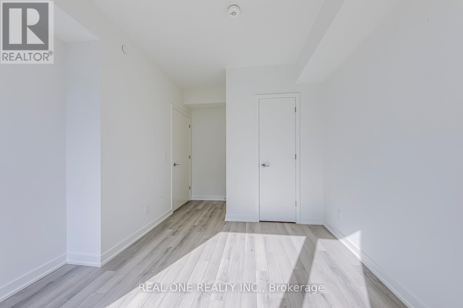 1510 - 3079 Trafalgar Road, Oakville, Ontario  L6H 8C5 - Photo 23 - W12470686