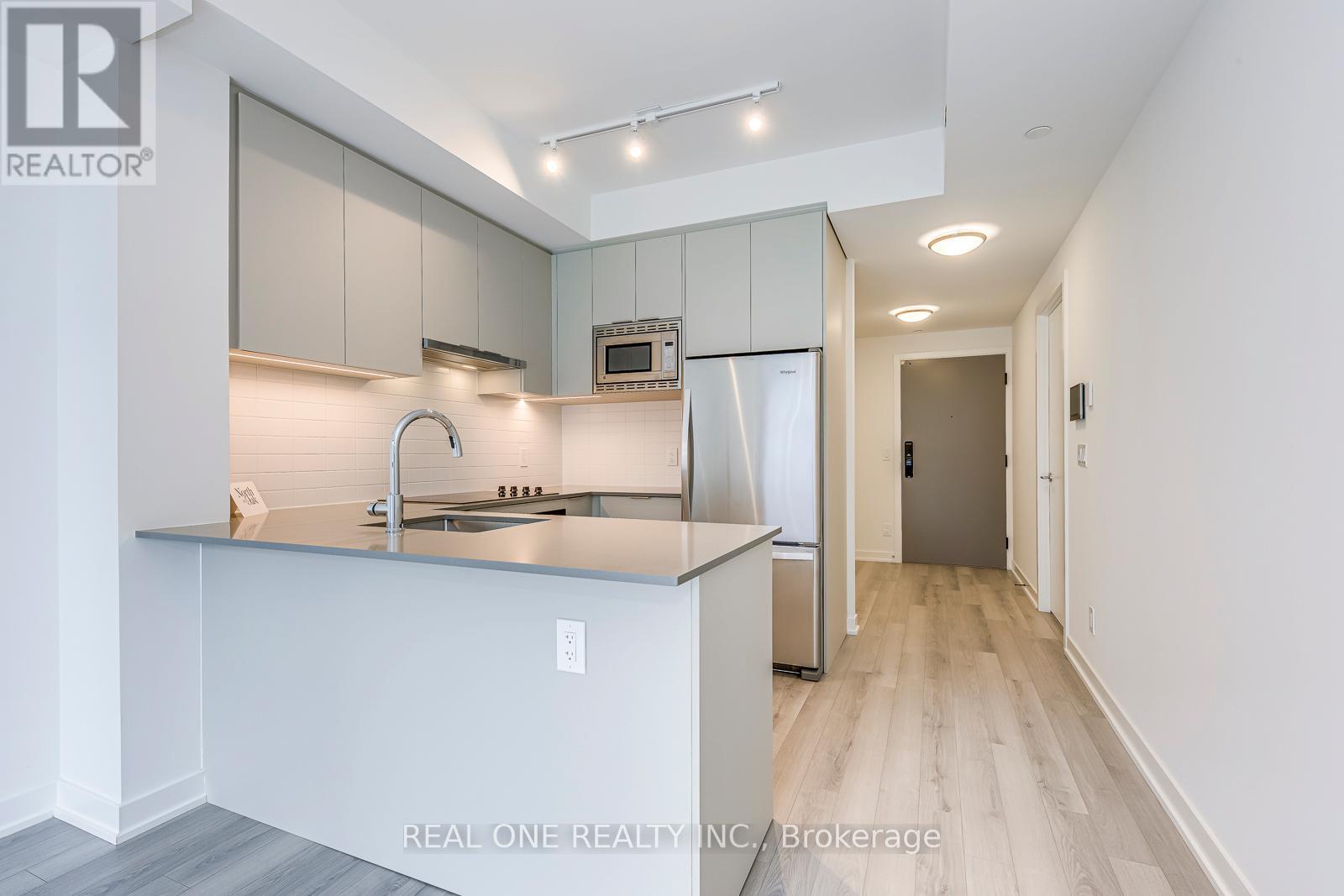 1510 - 3079 Trafalgar Road, Oakville, Ontario  L6H 8C5 - Photo 9 - W12470686