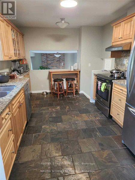 2574 Oak Row Crescent, Mississauga, Ontario  L5L 1P6 - Photo 3 - W12470693