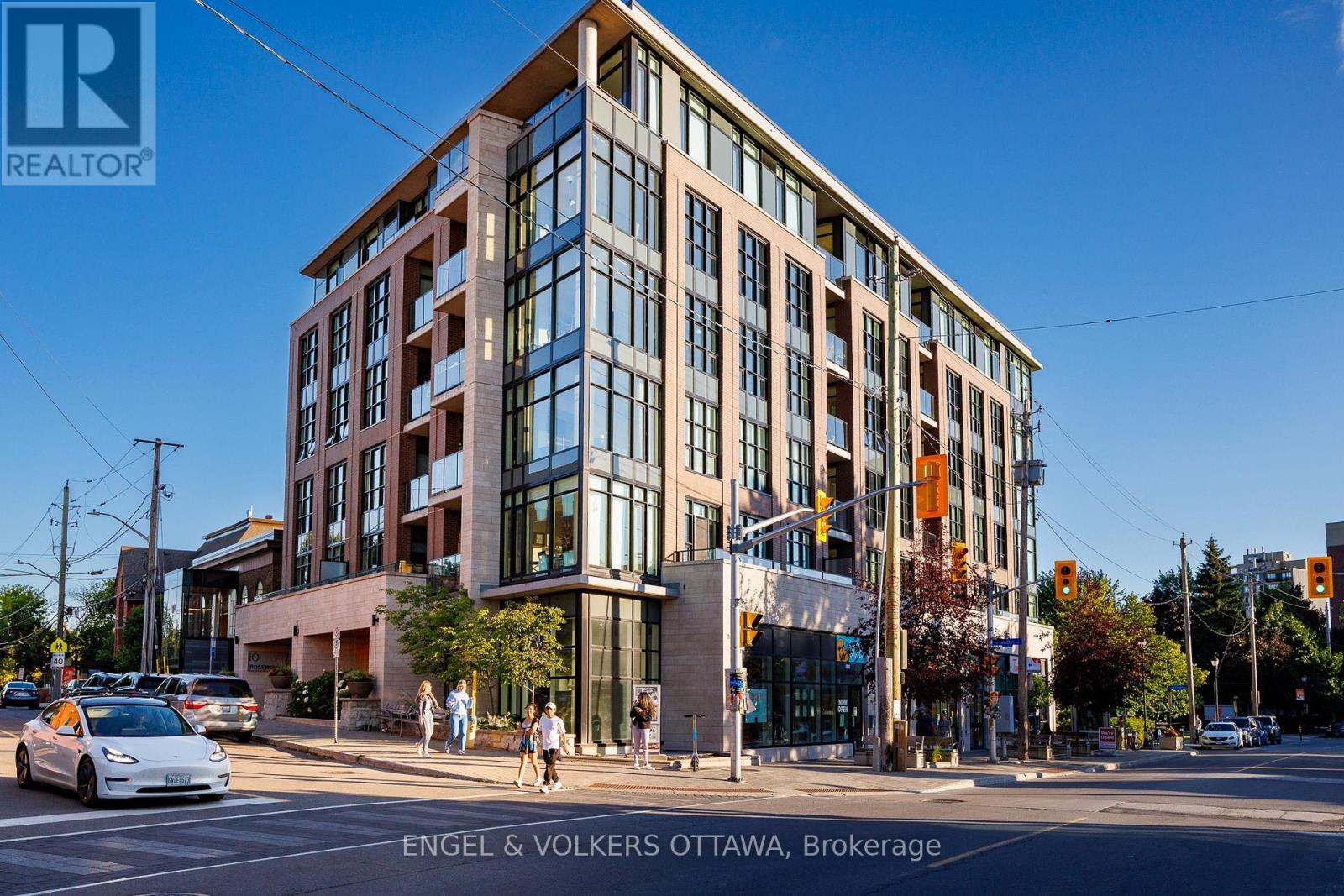 608 - 10 ROSEMOUNT AVENUE, Ottawa, Ontario