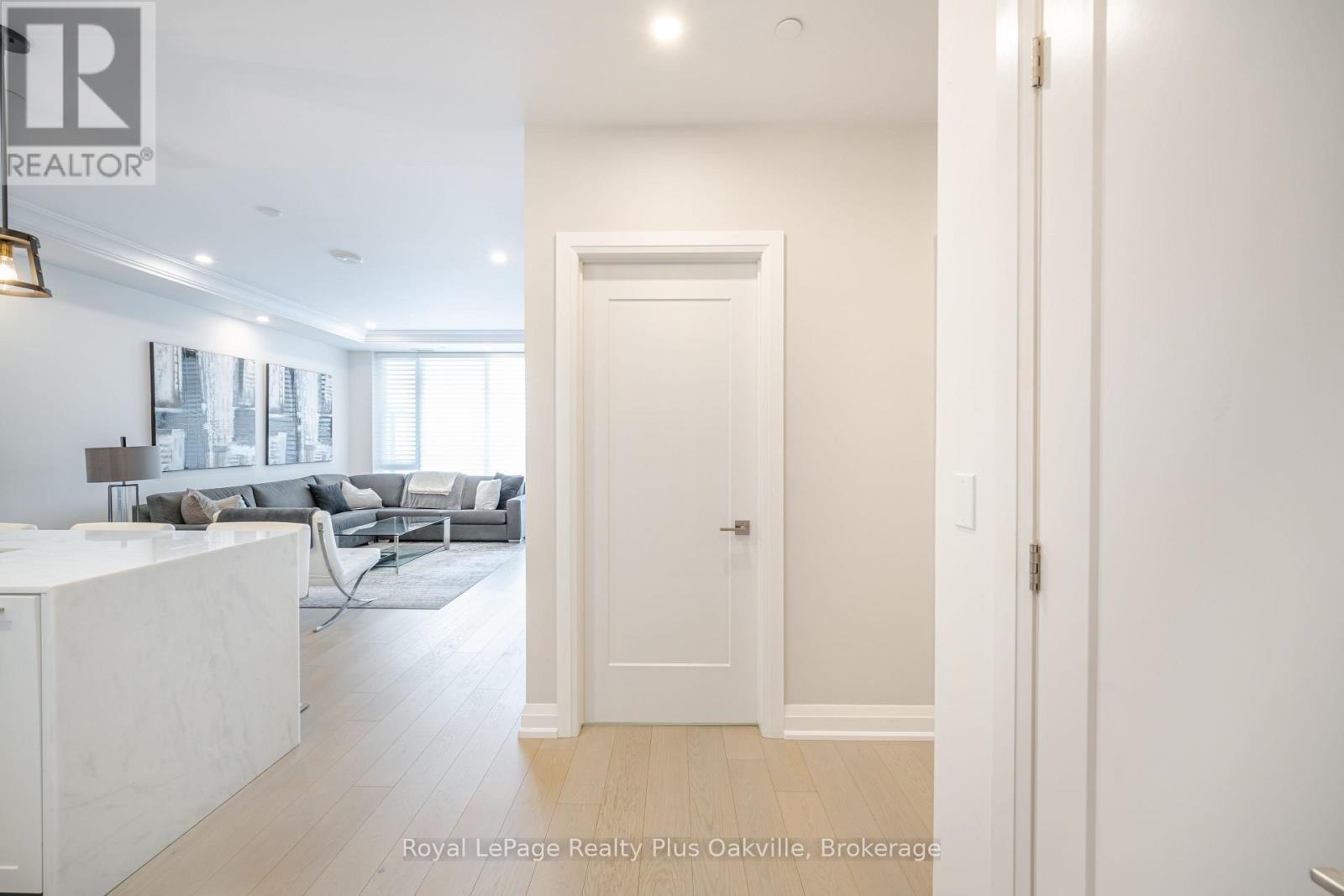 507 - 1441 Elgin Street, Burlington, Ontario  L7S 1E6 - Photo 6 - W12470702
