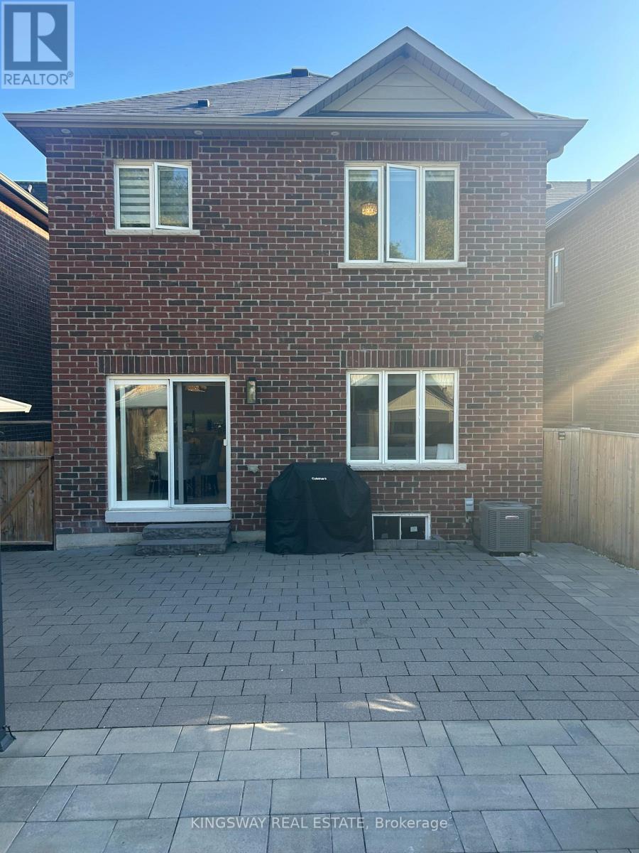 131 Chelsea Crescent, Bradford West Gwillimbury (Bradford), Ontario  L3Z 0J7 - Photo 18 - N12468951