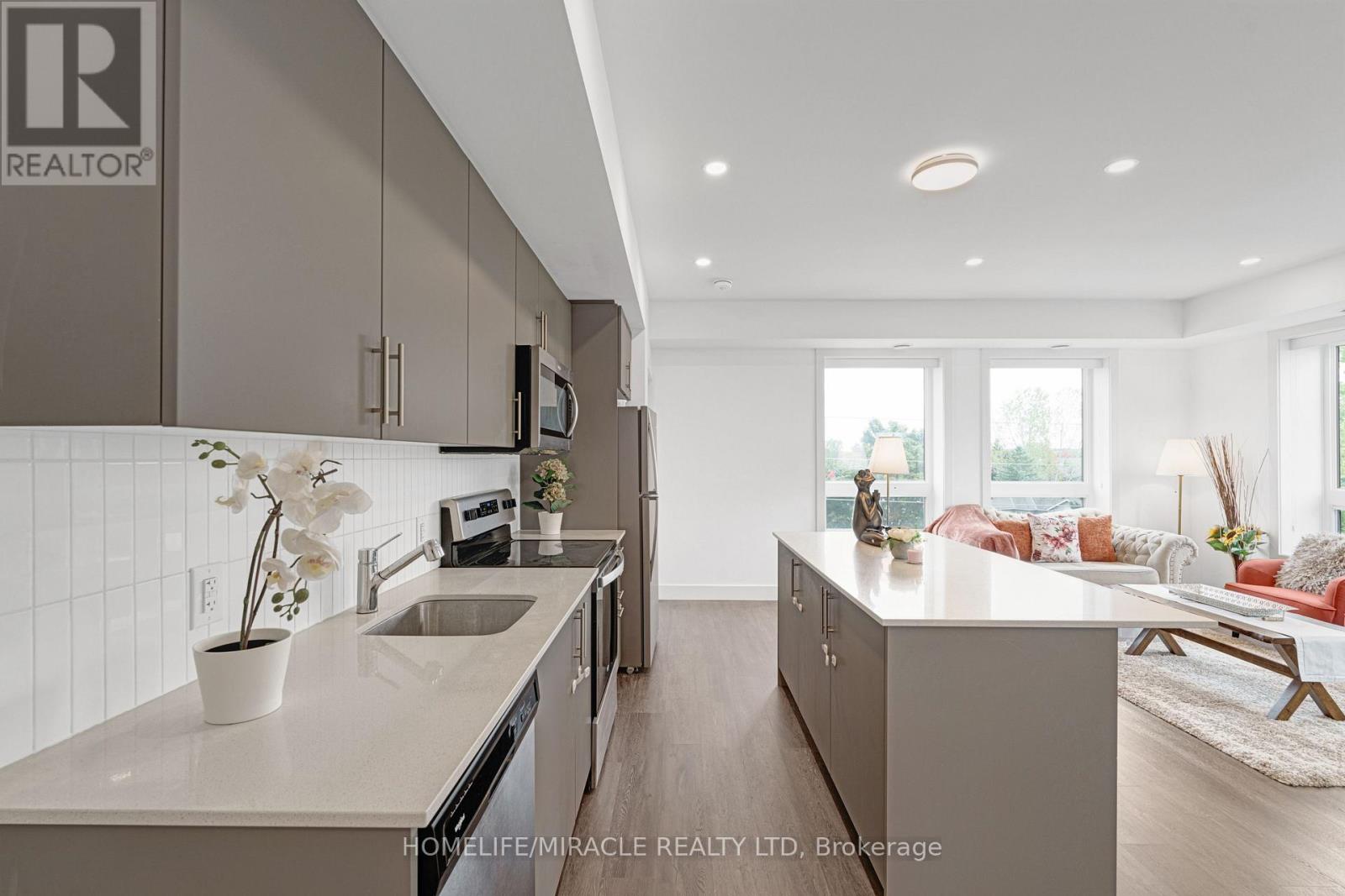 402 - 26 Lowes Road W, Guelph (Clairfields/hanlon Business Park), Ontario  N1G 4X2 - Photo 22 - X12462908