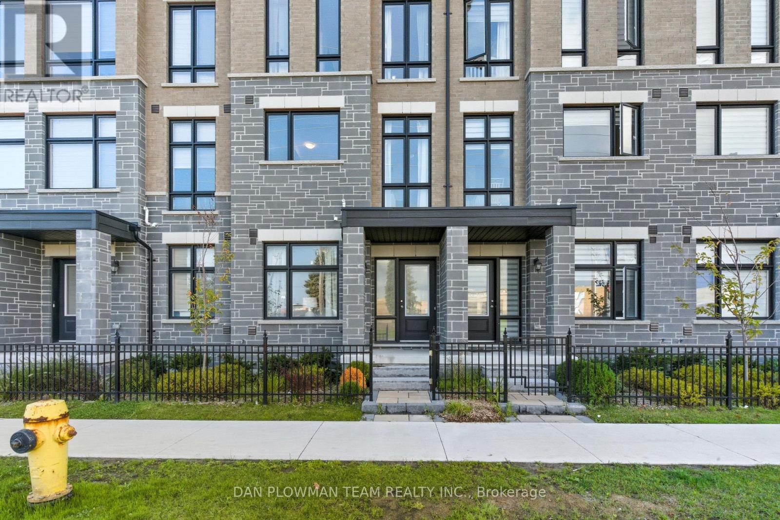 1393 Coral Springs Path, Oshawa, Ontario  L1K 3G1 - Photo 2 - E12470715