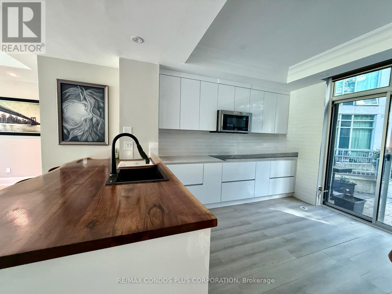 Th125 - 5 Marine Parade Drive, Toronto, Ontario  M8V 4B4 - Photo 3 - W12450937