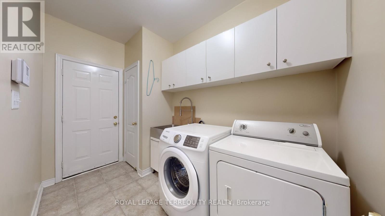 69 Vine Cliff Boulevard, Markham, Ontario  L6C 3E2 - Photo 21 - N12470712
