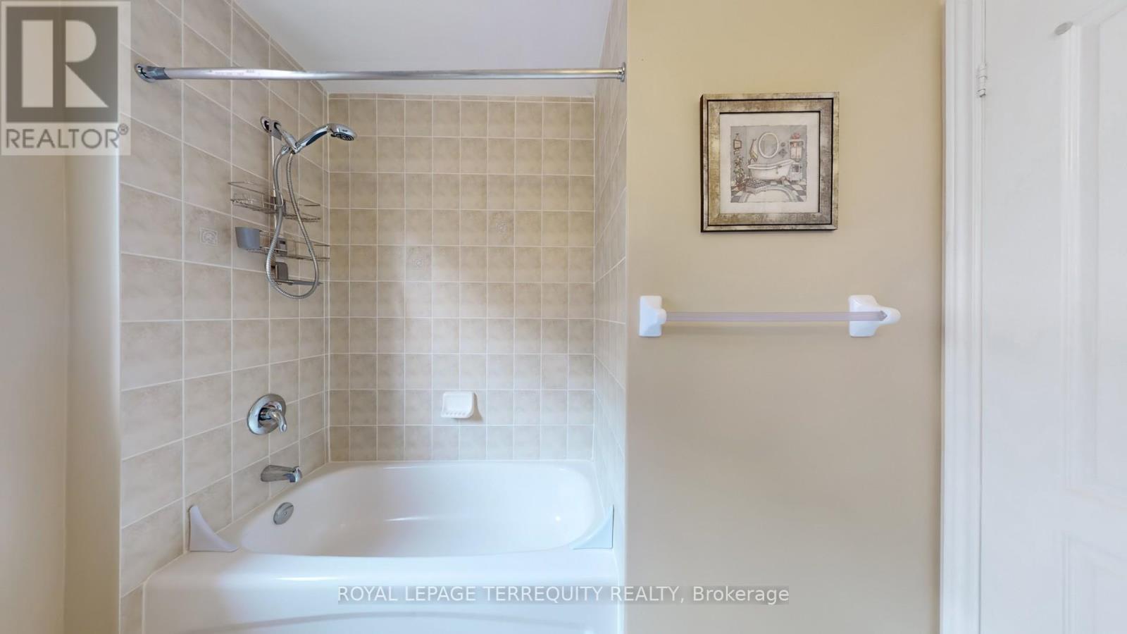 69 Vine Cliff Boulevard, Markham, Ontario  L6C 3E2 - Photo 38 - N12470712