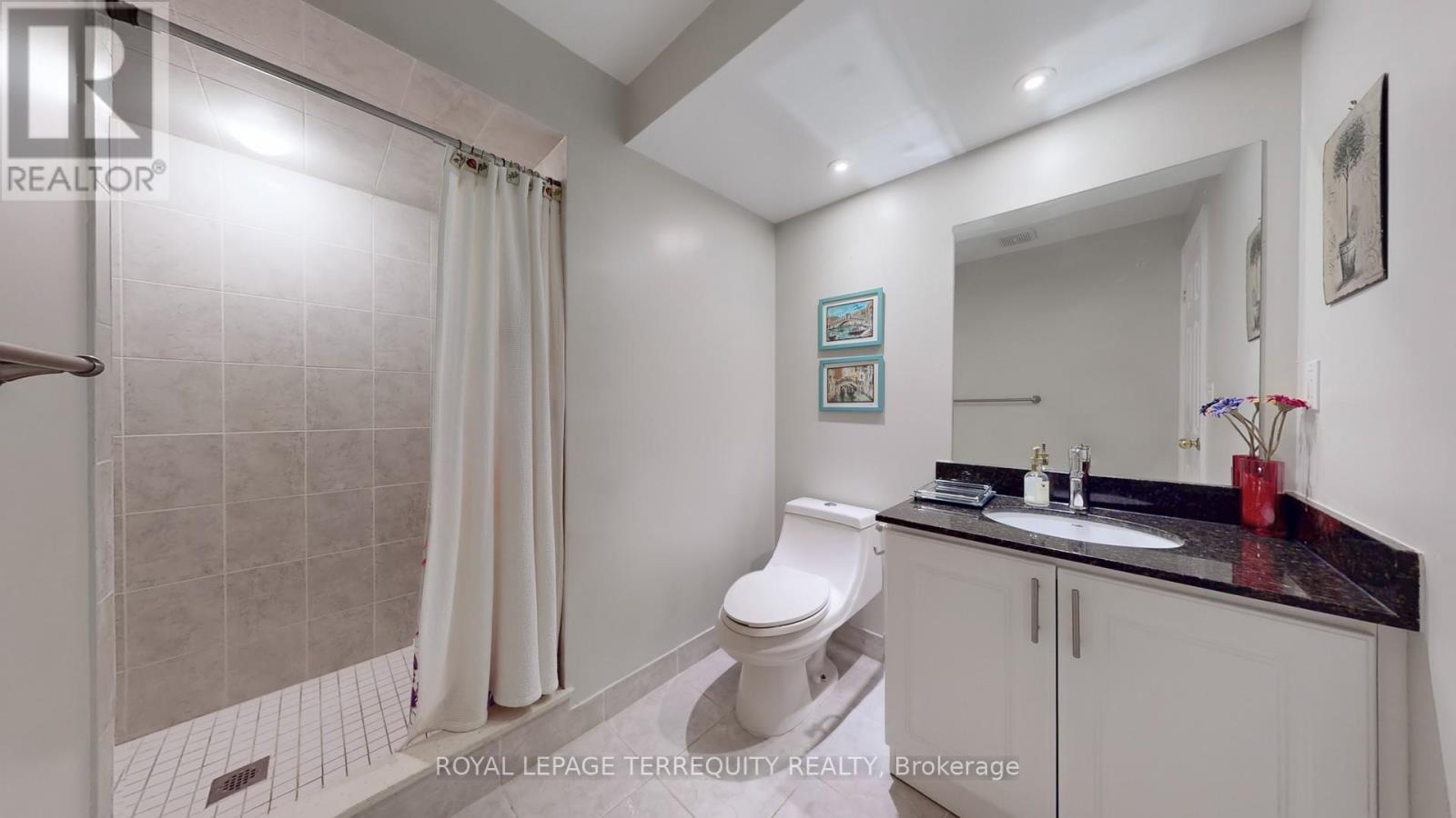 69 Vine Cliff Boulevard, Markham, Ontario  L6C 3E2 - Photo 45 - N12470712