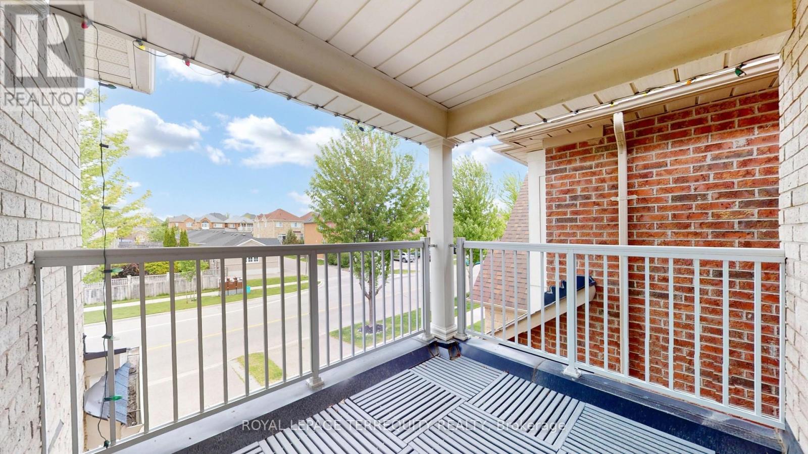69 Vine Cliff Boulevard, Markham, Ontario  L6C 3E2 - Photo 46 - N12470712