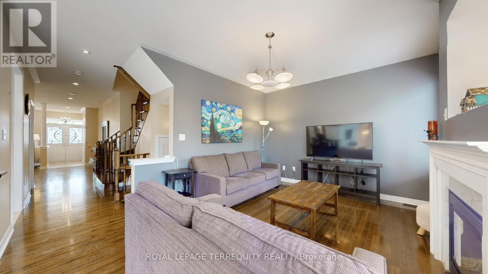 69 Vine Cliff Boulevard, Markham, Ontario  L6C 3E2 - Photo 6 - N12470712