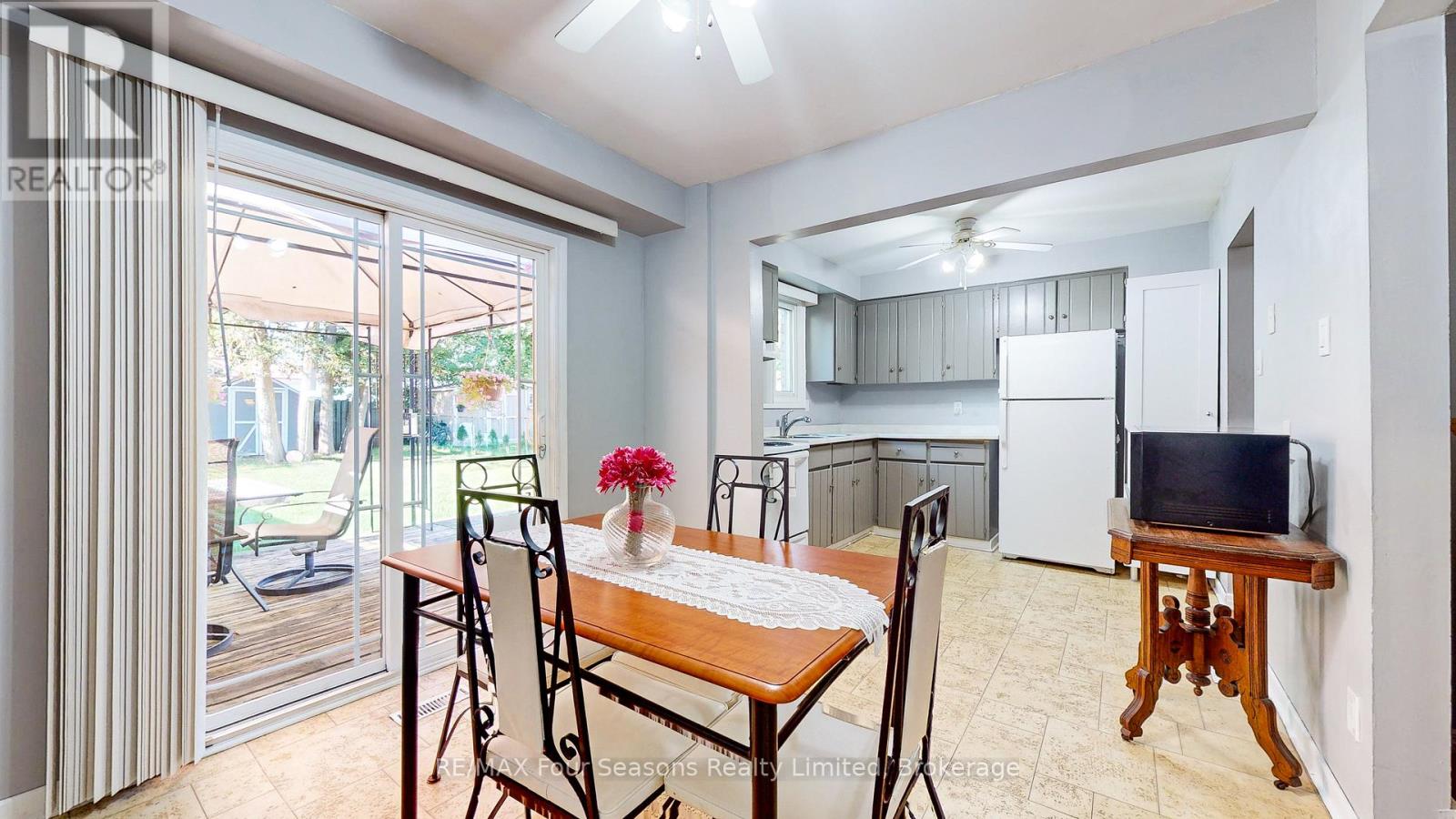 169 Burbank Crescent, Orangeville, Ontario  L9W 3H7 - Photo 4 - W12470734