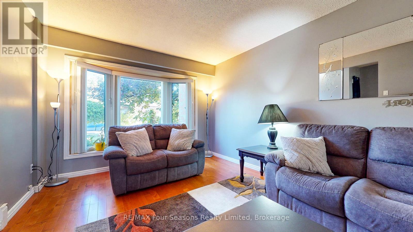 169 Burbank Crescent, Orangeville, Ontario  L9W 3H7 - Photo 7 - W12470734