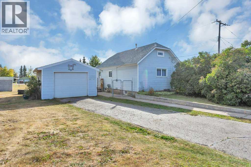 5025 49 Avenue, Rimbey, Alberta  T0C 2J0 - Photo 1 - A2265534