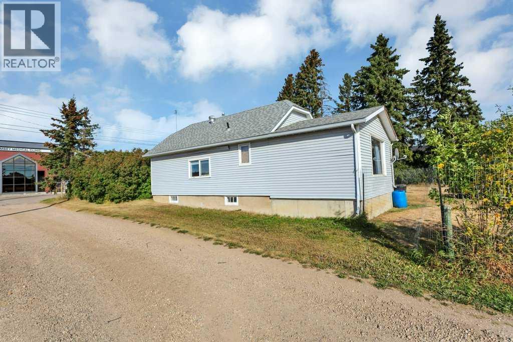 5025 49 Avenue, Rimbey, Alberta  T0C 2J0 - Photo 4 - A2265534