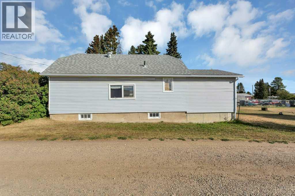 5025 49 Avenue, Rimbey, Alberta  T0C 2J0 - Photo 5 - A2265534
