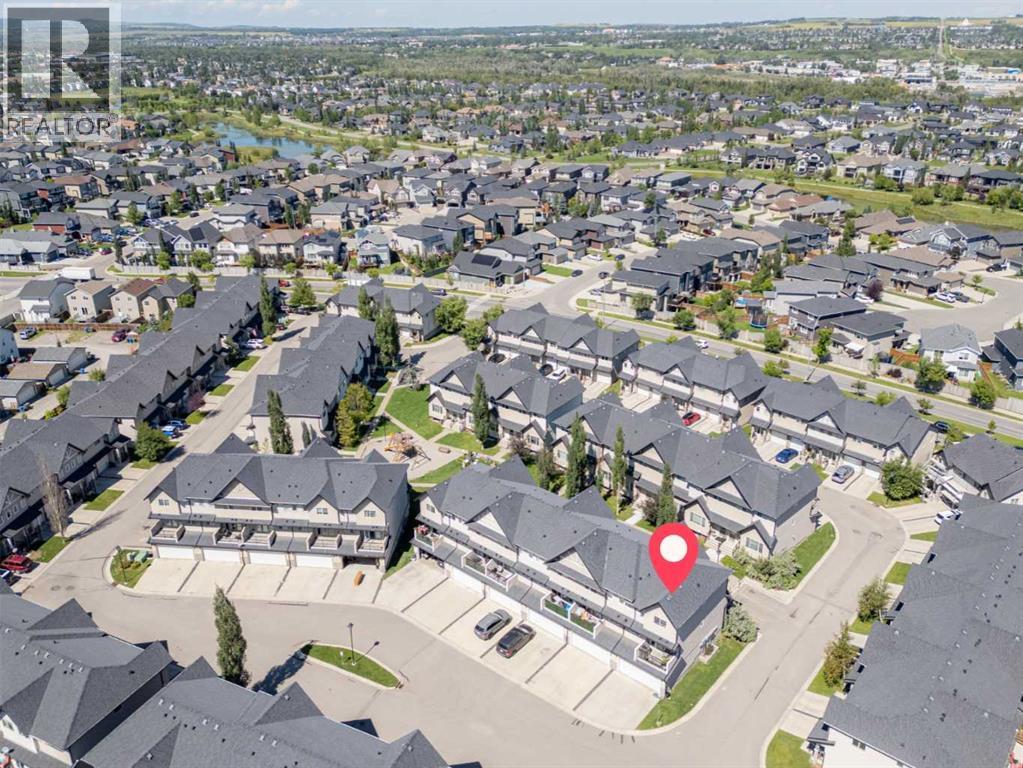 54 Cimarron Vista Gardens, Okotoks, Alberta  T1S 0G2 - Photo 4 - A2248325