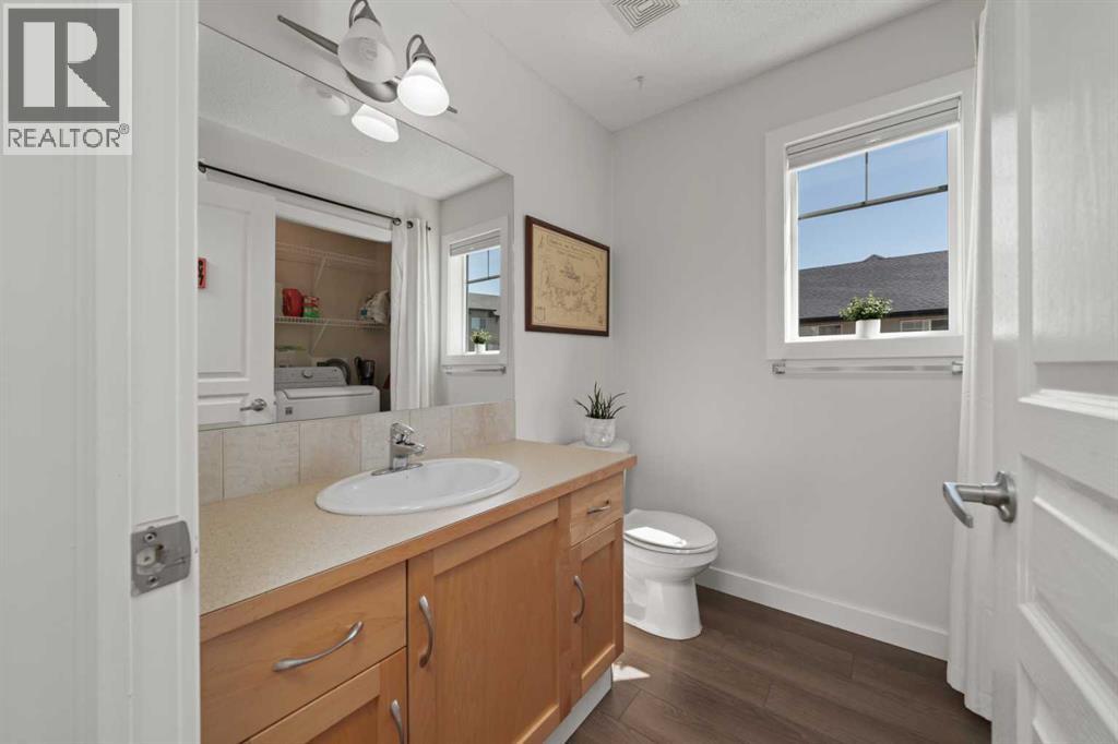 54 Cimarron Vista Gardens, Okotoks, Alberta  T1S 0G2 - Photo 18 - A2248325