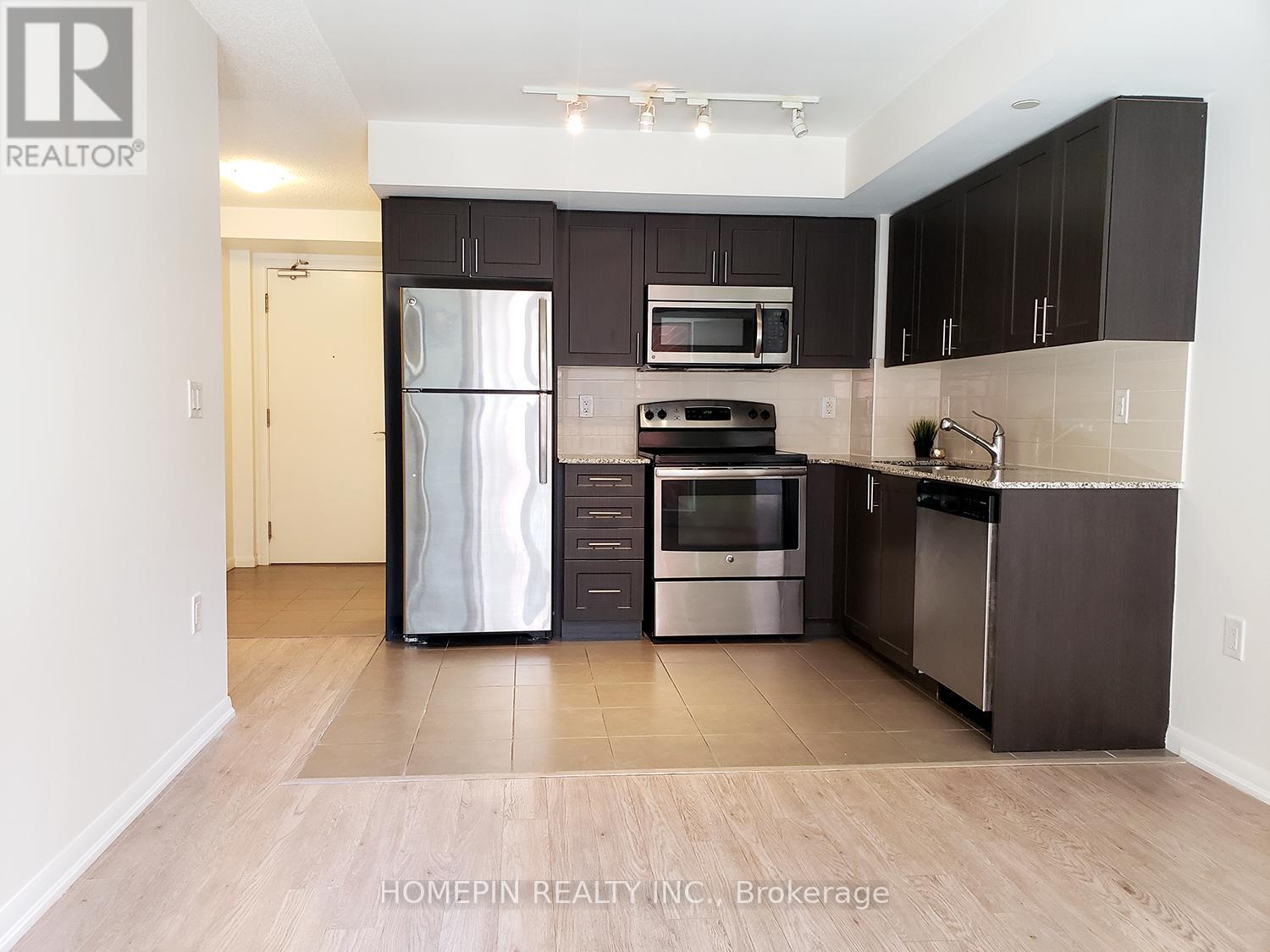 523 - 830 Lawrence Avenue, Toronto, Ontario  M6A 0A2 - Photo 3 - W12470704