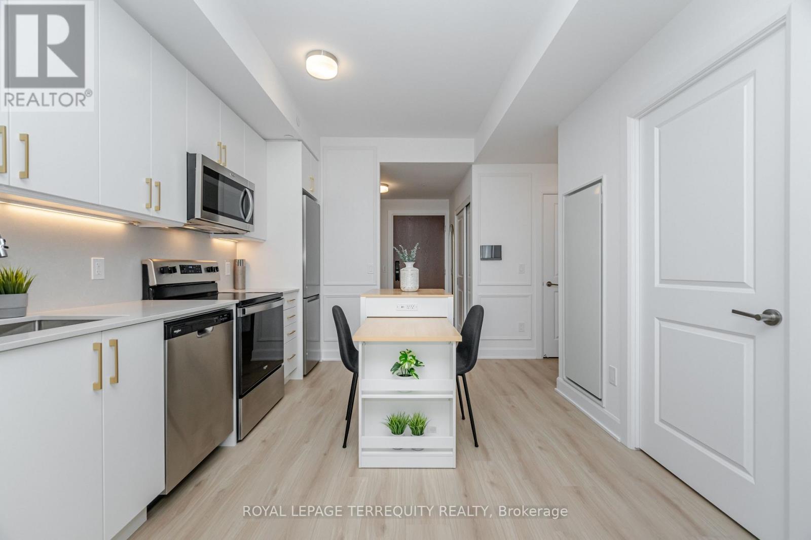 515 - 3240 William Coltson Avenue, Oakville, Ontario  L6H 8C8 - Photo 5 - W12470707